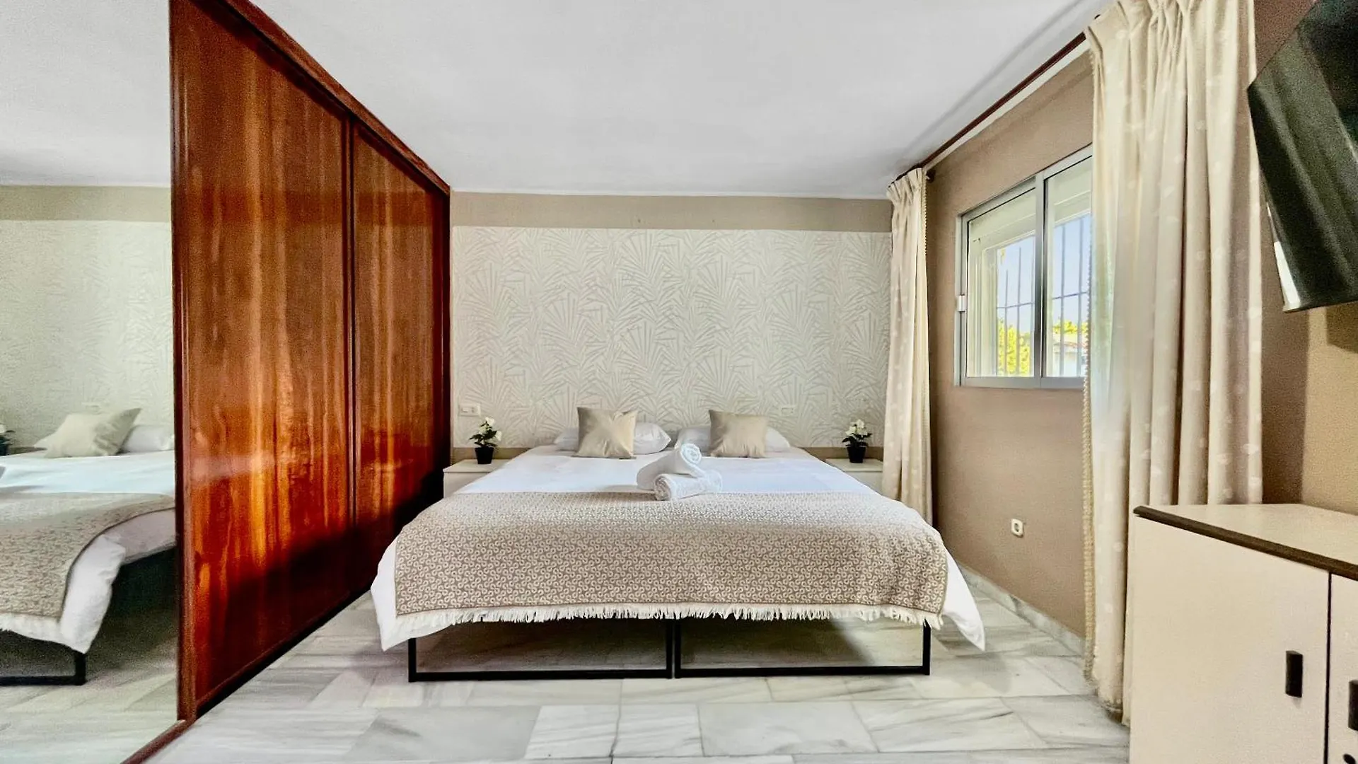 Villa San Patricio I Piscina Privada I Jacuzzi Spa I Bbq I Ps5 I Aire Acon I 3000M2 I 5Min-Centro Jerez de la Frontera Espanha